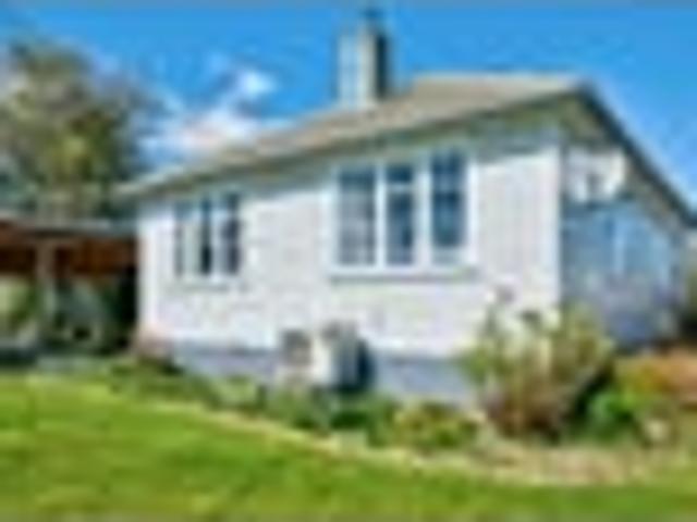 House for sale in Otakou