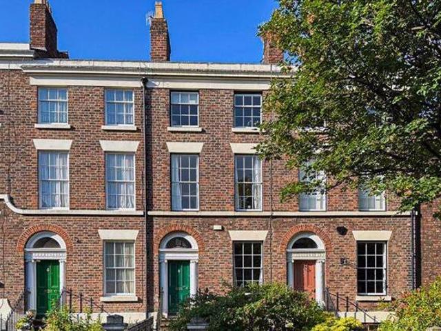 House for sale in Birkenhead