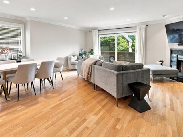 House for sale in Cos Cob, Connecticut