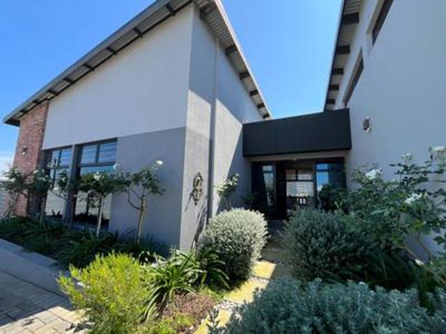 House for sale in Hopefield, Saldanha Bay Local Municipality