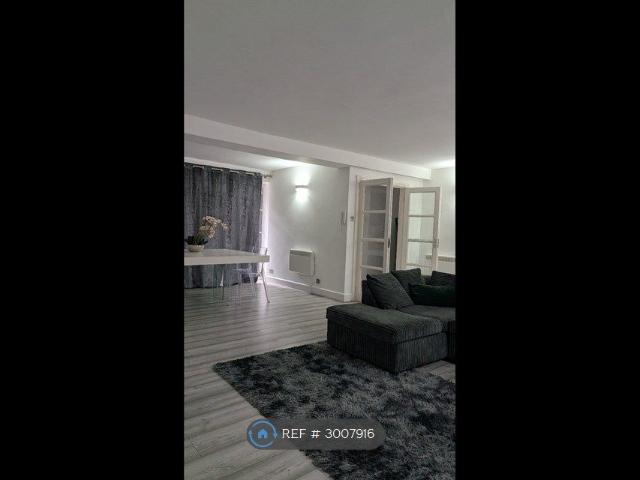 Room for rent in Elmington Estate, Greater London