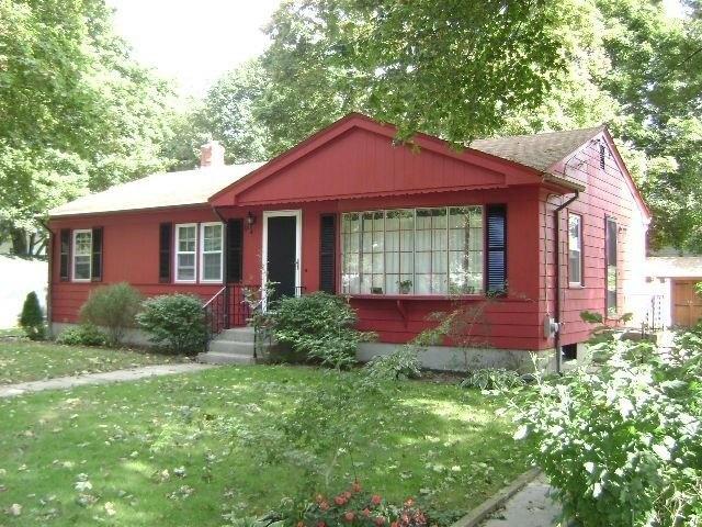 House for sale in Potowomut, Warwick