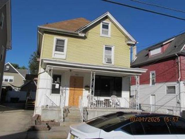 House for sale in Woodbury, New Jersey