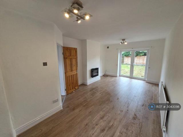 House for rent in Guide Bridge, Greenheys