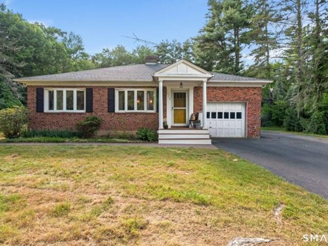 House for sale in Simsbury, Connecticut