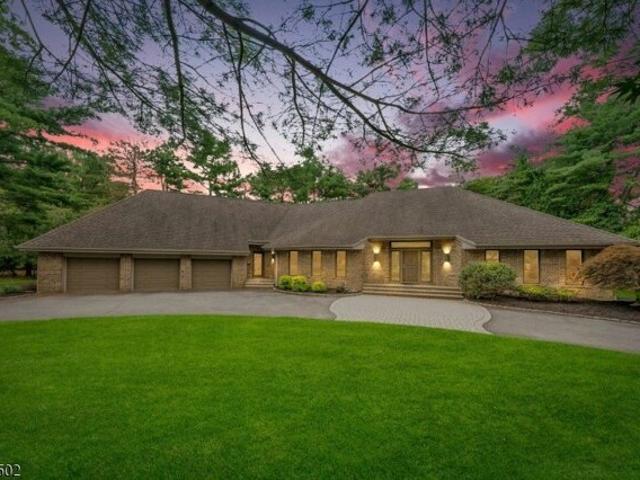 House for sale in Franklin Lakes