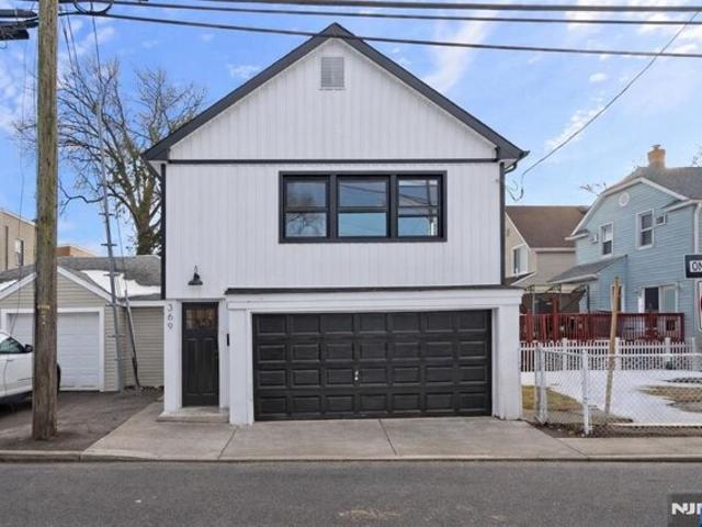 House for sale in Hudson, New Jersey