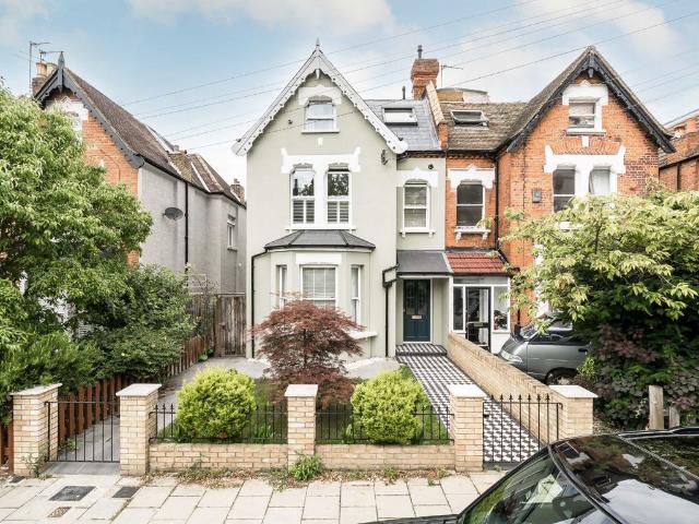 Studio for rent in Streatham, Greater London