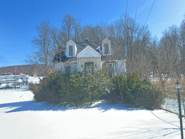 House for sale in Farmington, Pennsylvania