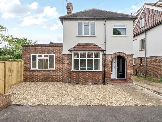 House for rent in Royal Borough of Kingston upon Thames, Greater London