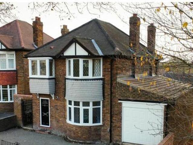 House for sale in Ossett, West Yorkshire