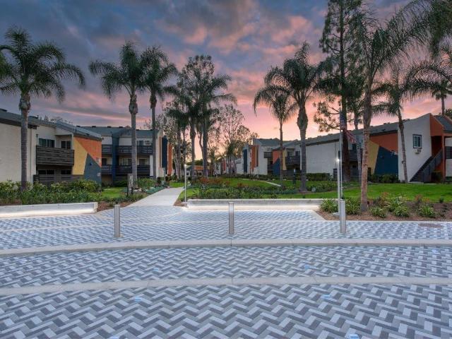 Apartment for rent in Santa Ana, California