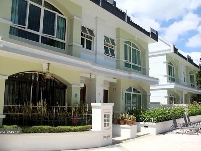 Condominium for sale in Thomson