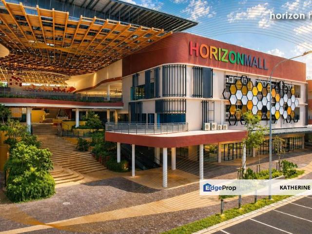 Shop for rent in Pulai, Bukit Ledang