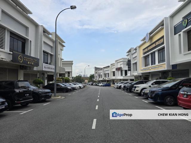 Shop for sale in Pulai, Bukit Ledang