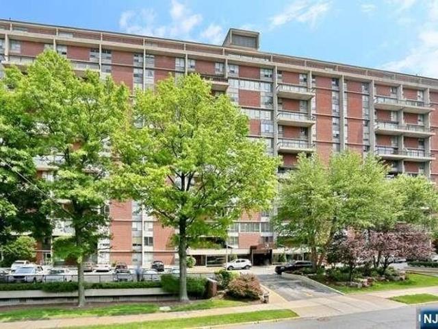 Property for sale in Fort Lee, New Jersey