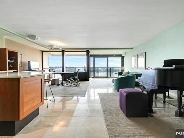 Property for sale in Fort Lee, New Jersey