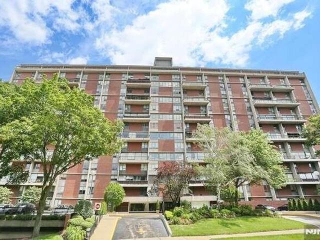 Property for sale in Fort Lee, New Jersey