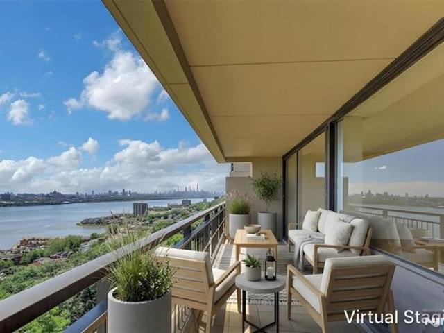 Property for sale in Fort Lee, New Jersey