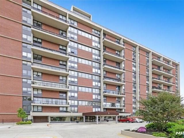 Property for sale in Fort Lee, New Jersey