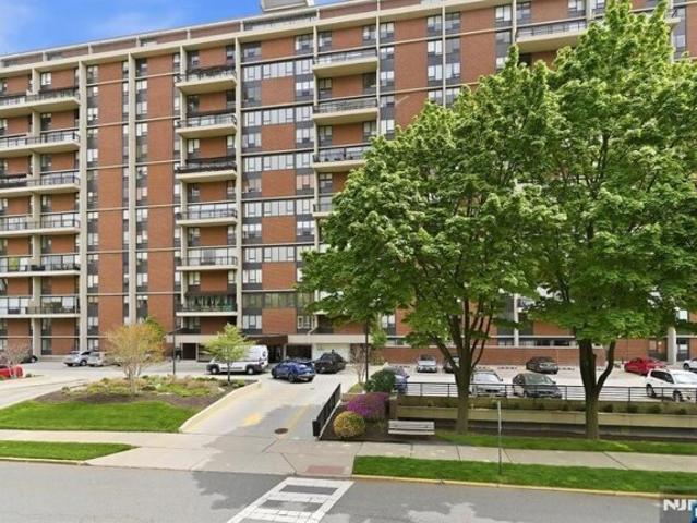 Property for sale in Fort Lee, New Jersey