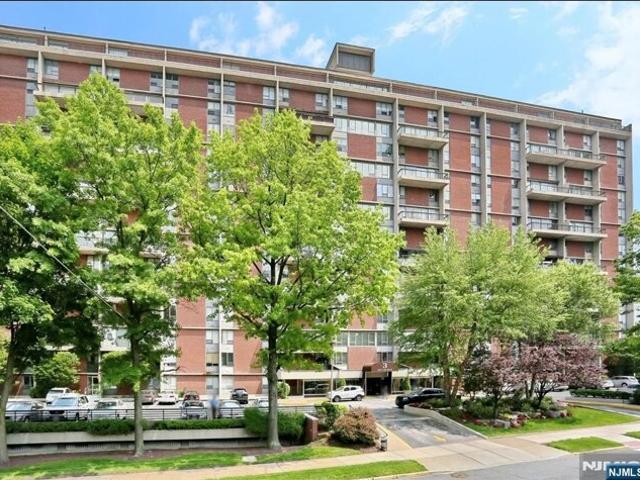 Property for sale in Fort Lee, New Jersey
