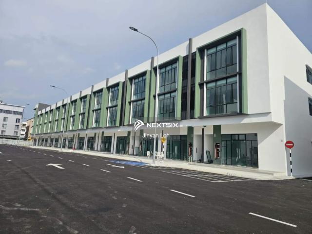 Shop for rent in Bukit Ledang, Johor
