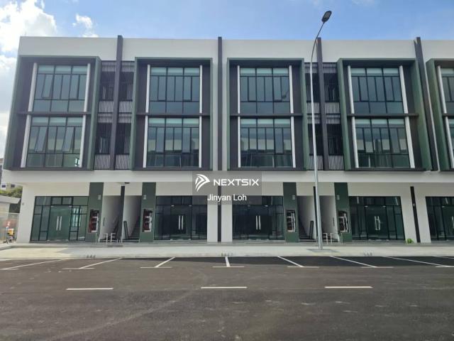 Shop for rent in Bukit Ledang, Johor