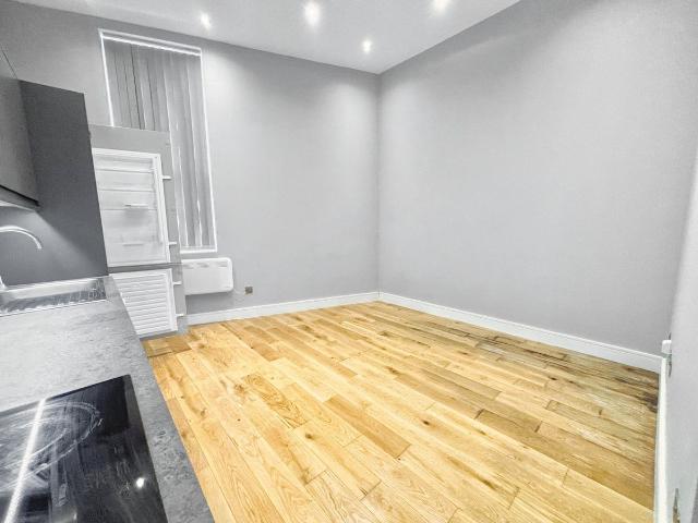 Apartment for rent in Red Hill, Surrey