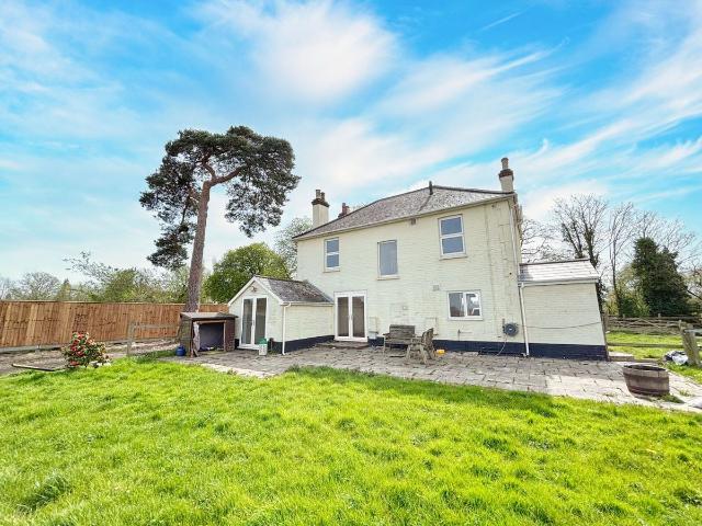 House for rent in Glynde, West Sussex