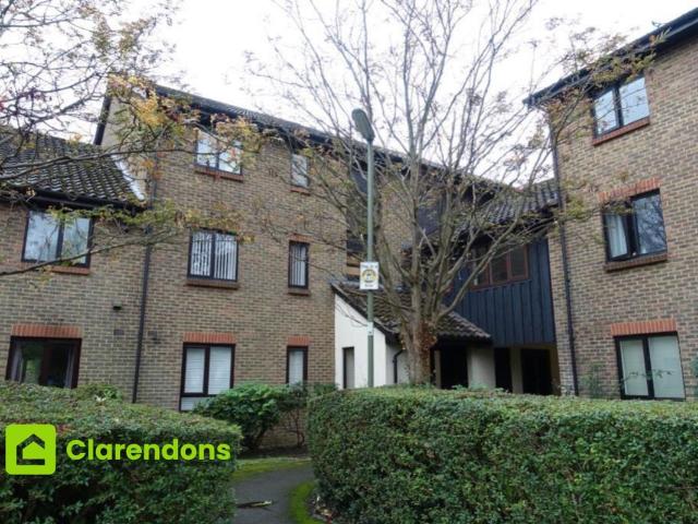 Studio for rent in Red Hill, Surrey