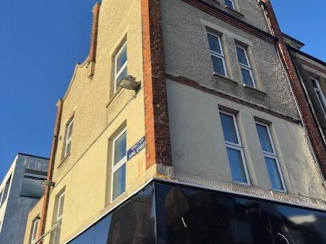 House for rent in London Borough of Ealing, Greater London
