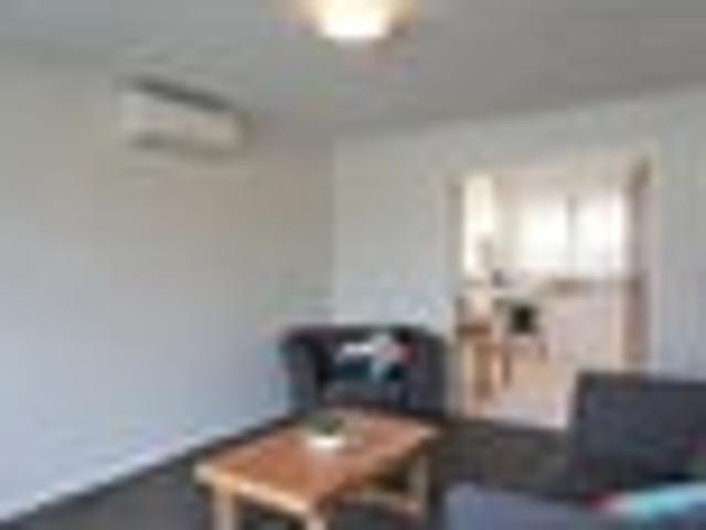 Apartment for rent in Chaslands, Canterbury