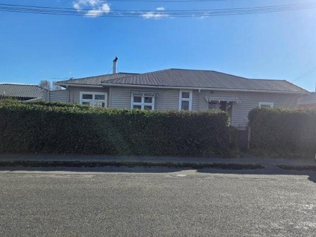 House for rent in Chaslands, Canterbury