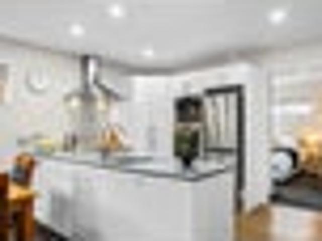 Apartment for rent in Chaslands, Canterbury