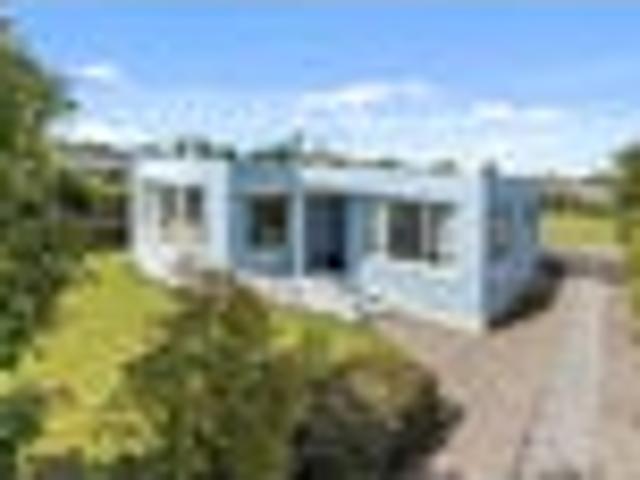House for rent in Chaslands, Canterbury