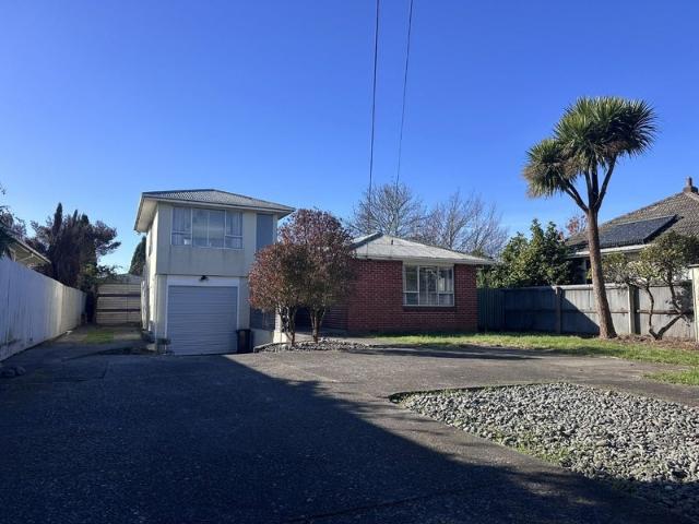 House for rent in Chaslands, Canterbury