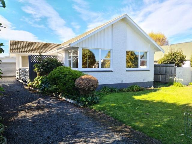 House for rent in Chaslands, Canterbury