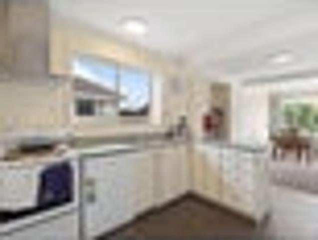 House for rent in Chaslands, Canterbury