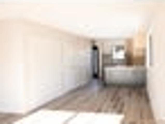 Apartment for rent in Chaslands, Canterbury