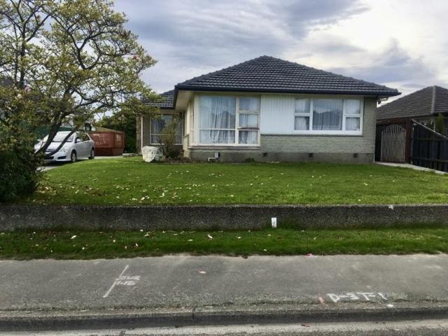 House for rent in Chaslands, Canterbury