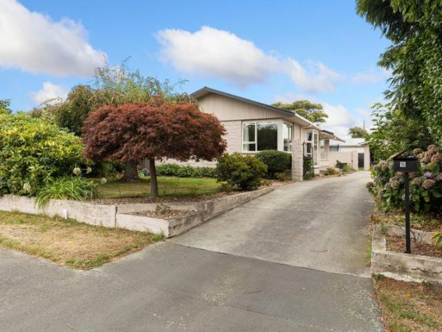 House for rent in Chaslands, Canterbury
