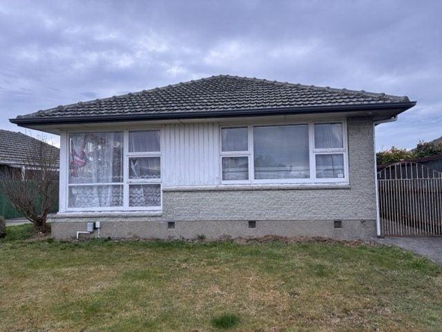 House for rent in Chaslands, Canterbury