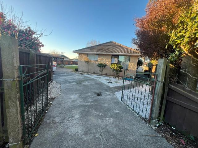 House for rent in Chaslands, Canterbury