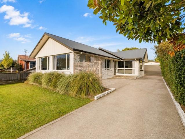 House for rent in Chaslands, Canterbury