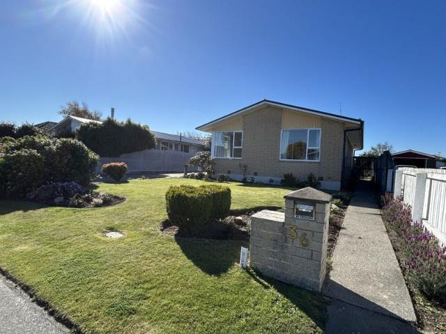House for rent in Chaslands, Canterbury