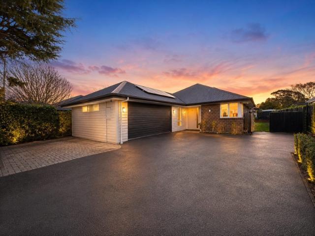 House for rent in Chaslands, Canterbury