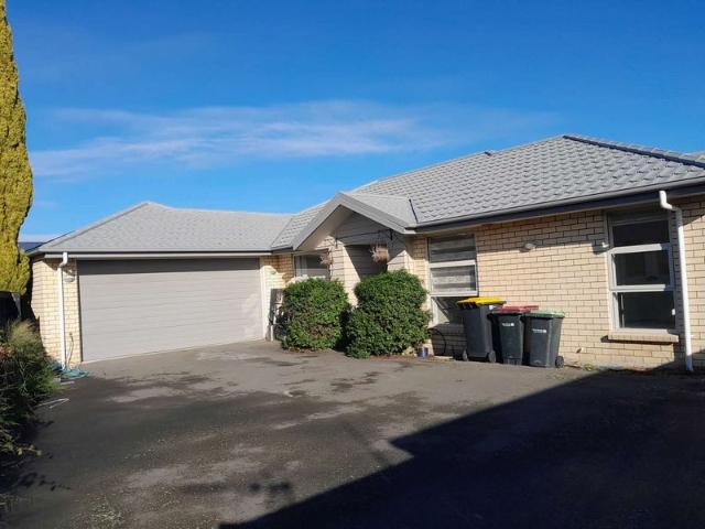 House for rent in Chaslands, Canterbury