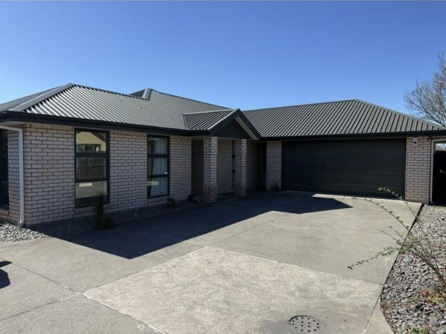House for rent in Chaslands, Canterbury