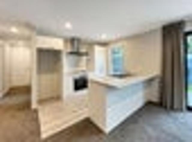 House for rent in Chaslands, Canterbury